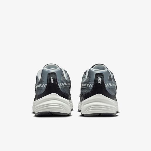 Nike Initiator
