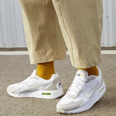 NIKE AIR MAX SOLO