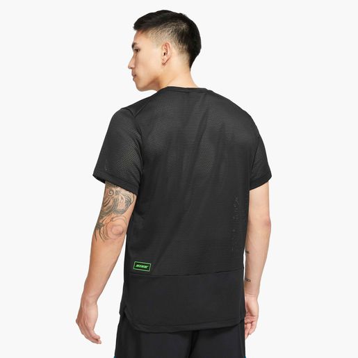 Nike Sport Clash
