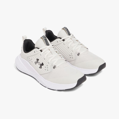 Under Armour Commit 4