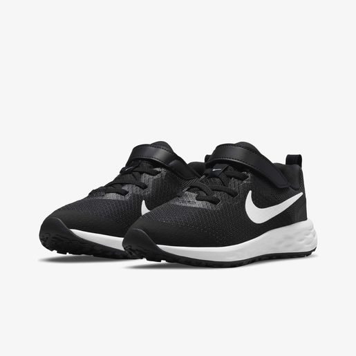 Nike Revolution 6
