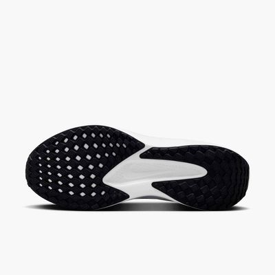 Nike Quest 6