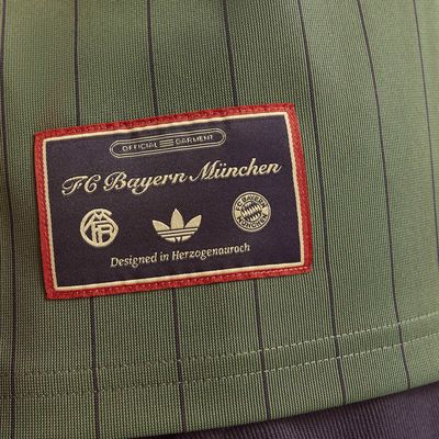 adidas FC Bayern Terrace Icons