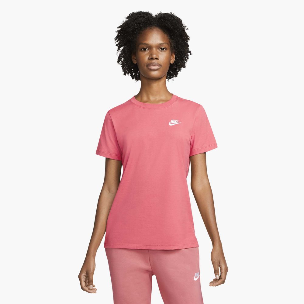 Nike Sportswear Club