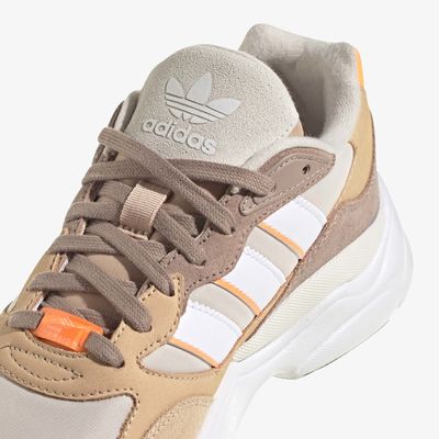 adidas Retropy F90