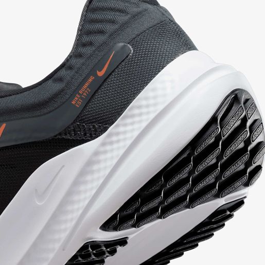 Nike Quest 5