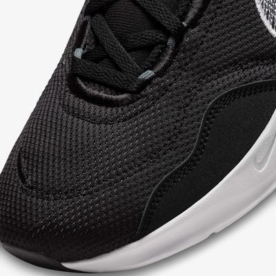 Nike Legend Essential 3 Next Nature