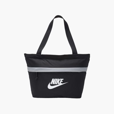 Nike Tanjun