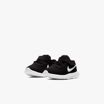 Nike Court Royale