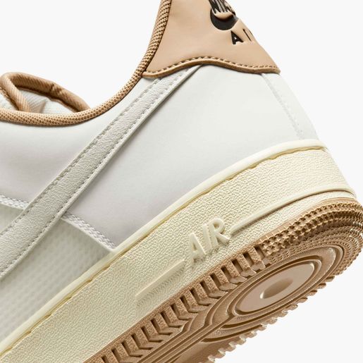 Nike Air Force 1 '07 LV8
