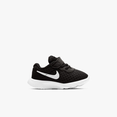 Nike Court Royale