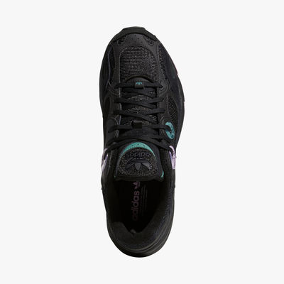 adidas Astir