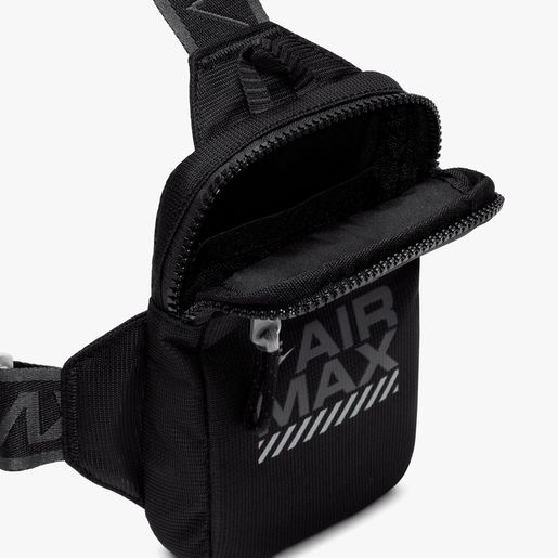 Nike Sportswear Essentials