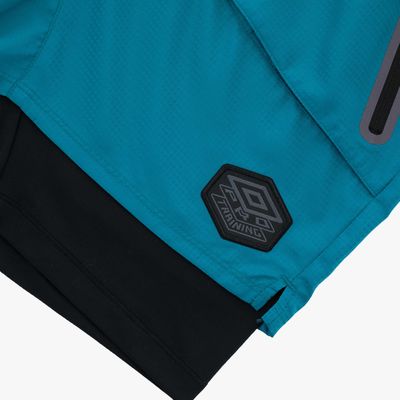 Umbro PRO Training Elite - Maglia Termica A Strato Base Uomo Con Tecnologia Al Grafene - Assorbimento E Asciugatura Rapida, Protezione UV - Vestibilità Aderente - 2