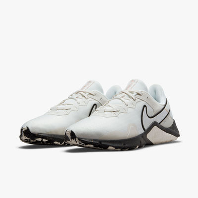 Nike Legend Essential 2