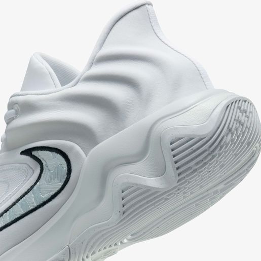 Nike Giannis Immortality 4