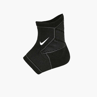 Nike Pro Knitt