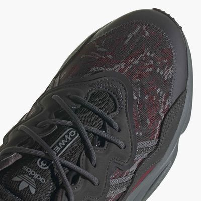 adidas OZWEEGO