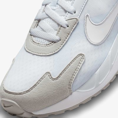 NIKE AIR MAX SOLO