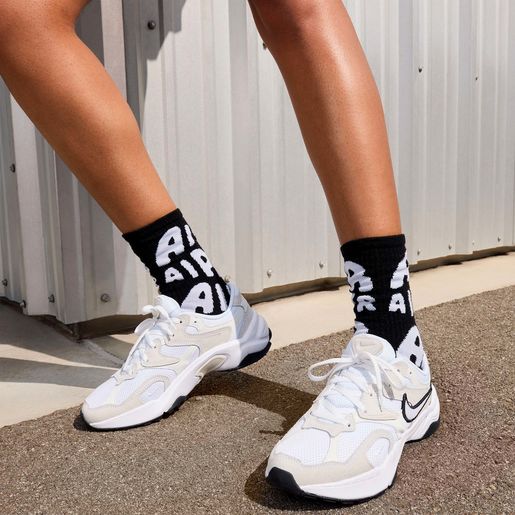 Nike AL8