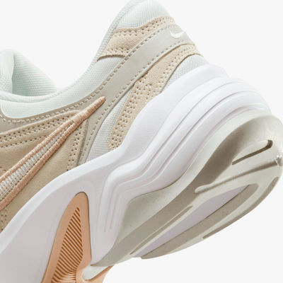 Nike AL8