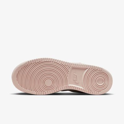 Nike Court Borough Low Premium
