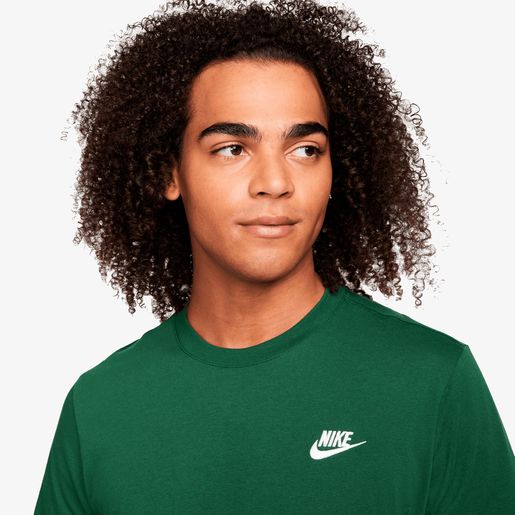 Nike Sportswear Club