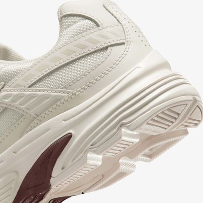 Nike Initiator