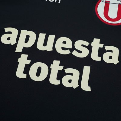 Camiseta Estampada Universitario 99 años Jugador