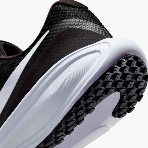 Nike Revolution 8