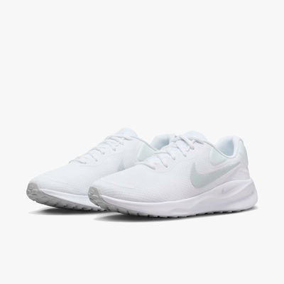 Nike Revolution 7