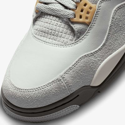 AIR JORDAN 4 RETRO SE