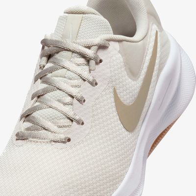 Nike Revolution 7