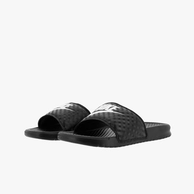 Nike Benassi