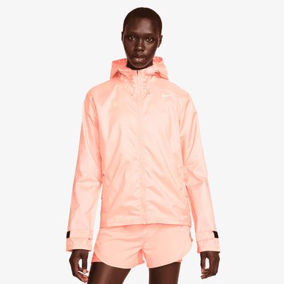 Nike Essential