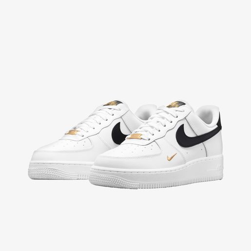 Nike Air Force 1 07 Essential