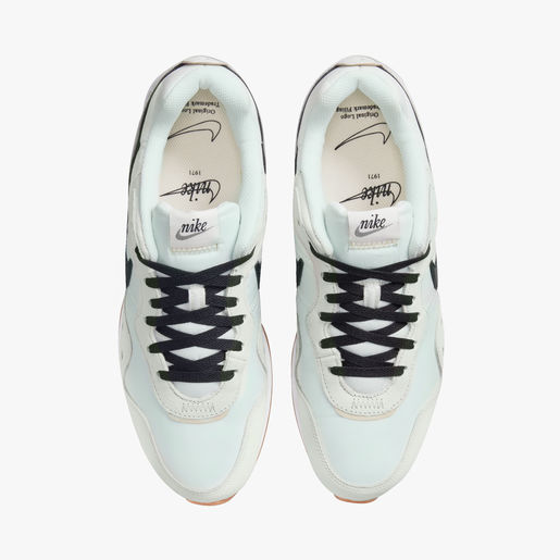 Nike Venture Runner