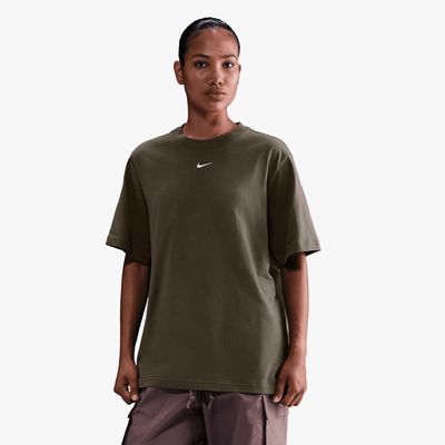 Nike Camiseta Sportswear Essential