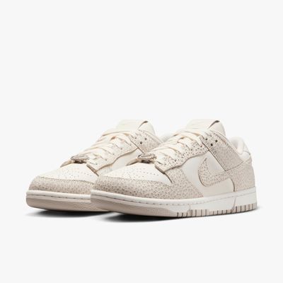 Nike Dunk Low Premium
