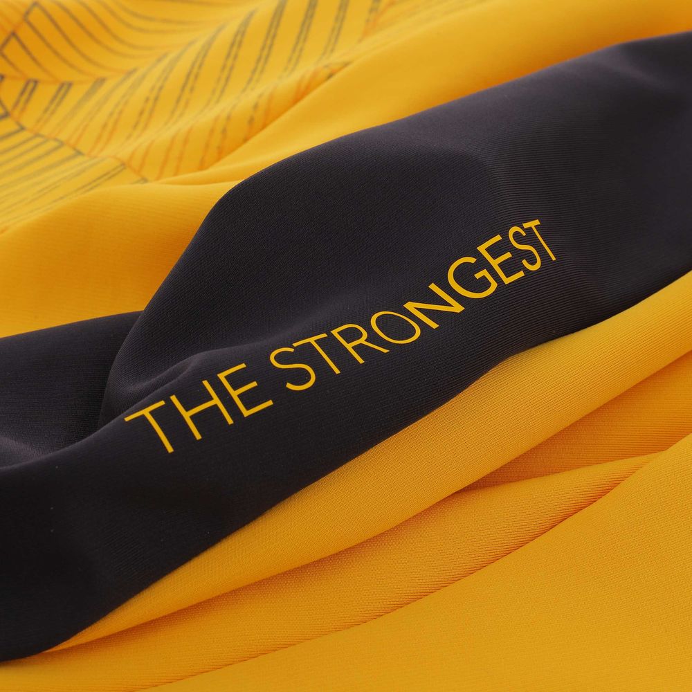 The Strongest Jacket Presentación 2023 Amarilla