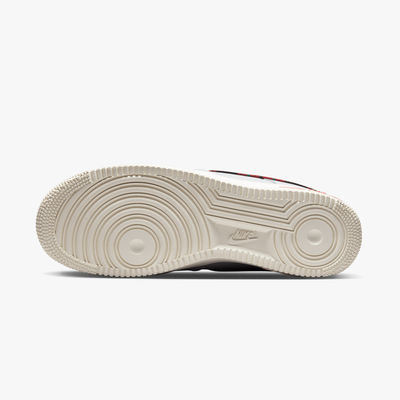 Nike Air Force 1 '07 LV8