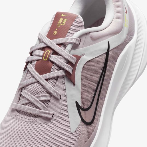 Nike Quest 5