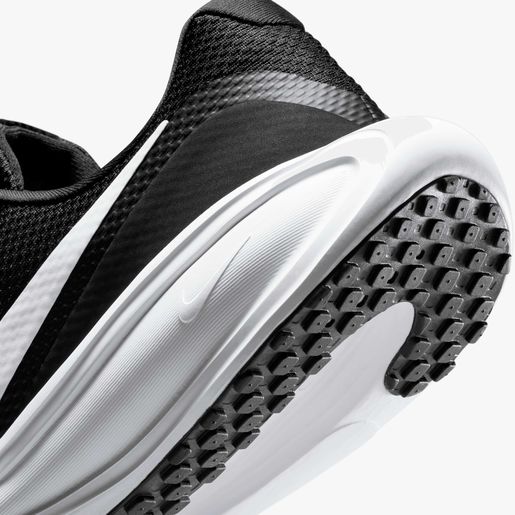 Nike Revolution 8