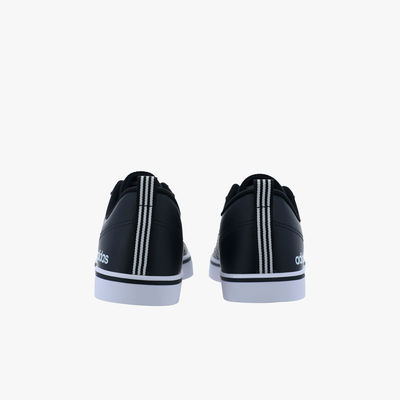 Adidas VS Pace