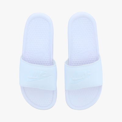 Nike Benassi