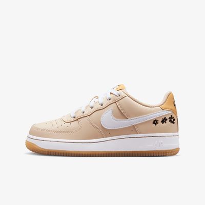 Nike Air Force 1 SE