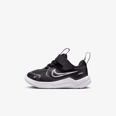 Nike Cosmic Runner