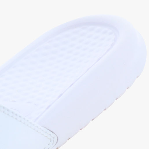 Nike Benassi