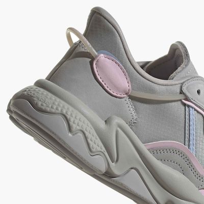 adidas OZWEEGO