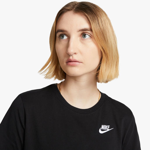 Nike Sportswear Club Essentials